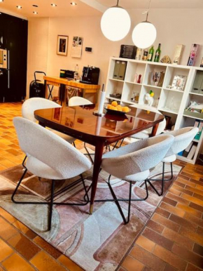 Maison avec jardin, 2 ch + salon